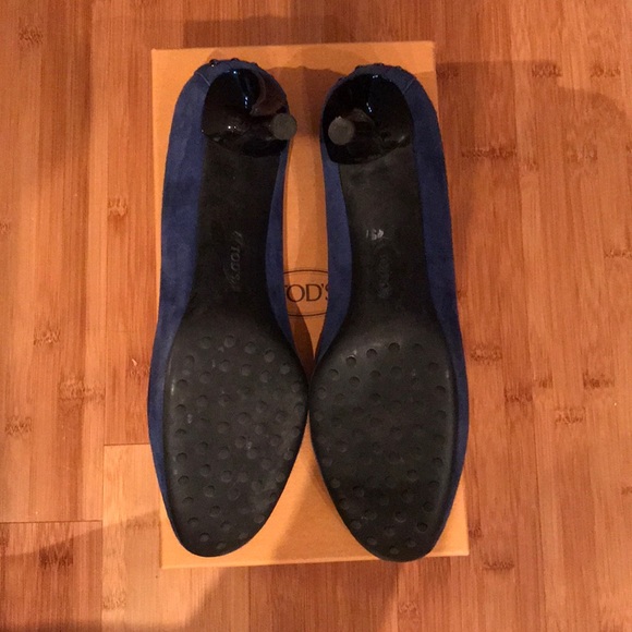 Tod’s women’s size 39 gomma decollete suede - Picture 2 of 4
